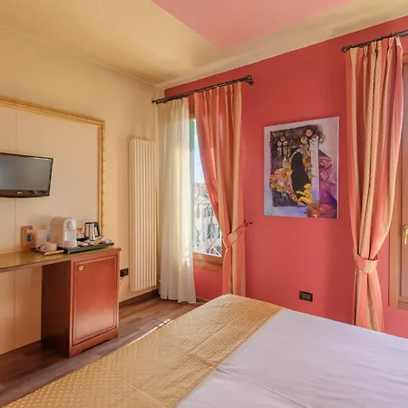 Diamantino Town House 3* Padova