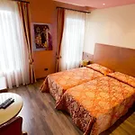 Diamantino Town House Panzió 3*