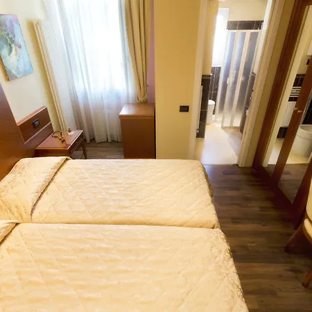 לינה וארוחת בוקר Diamantino Town House פאדובה