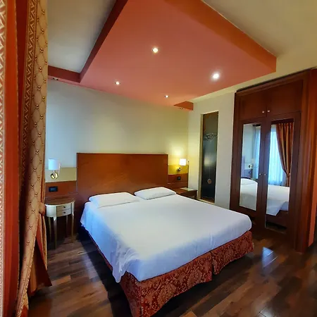 Diamantino Town House לינה וארוחת בוקר 3*