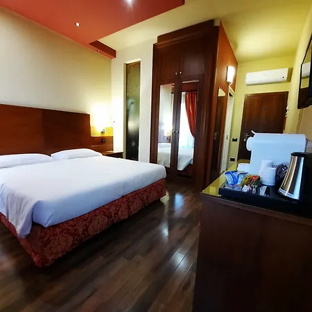 Diamantino Town House 3*